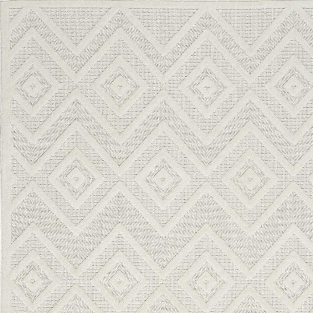 6' X 9' Ivory Indoor Outdoor Area Rug