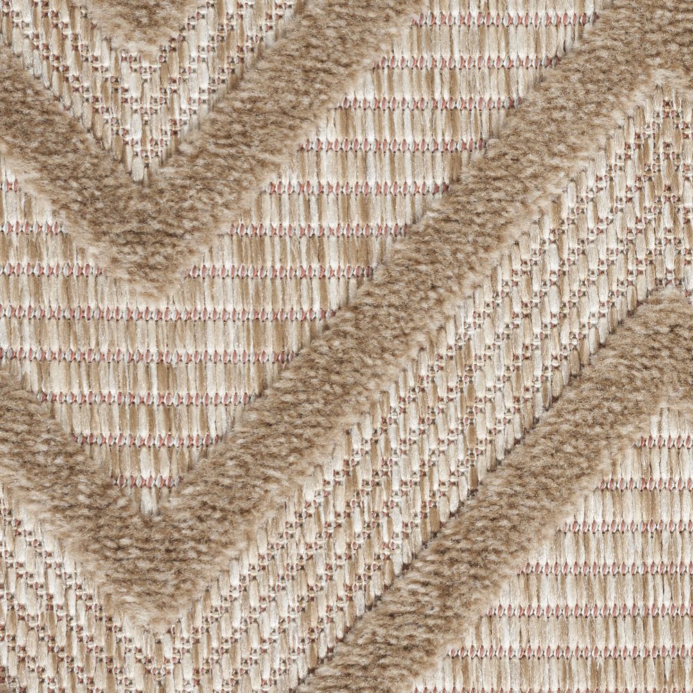 5' X 7' Beige Indoor Outdoor Area Rug