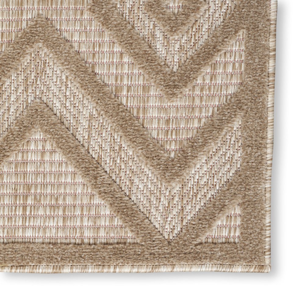 5' X 7' Beige Indoor Outdoor Area Rug