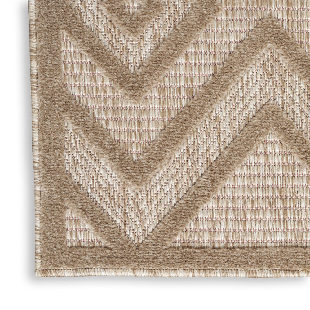 5' X 7' Beige Indoor Outdoor Area Rug