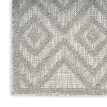 5' X 7' Gray Indoor Outdoor Area Rug