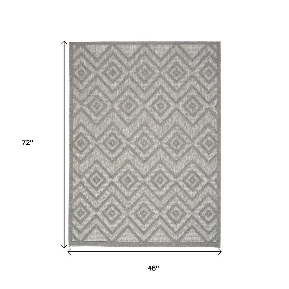 4' X 6' Gray Indoor Outdoor Area Rug