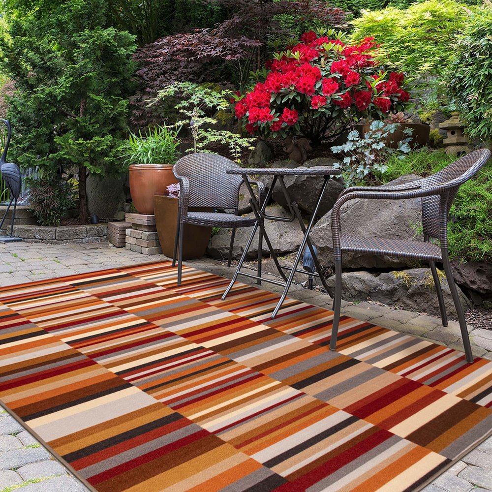 8' X 10' Gray And Ivory Indoor Outdoor Area Rug
