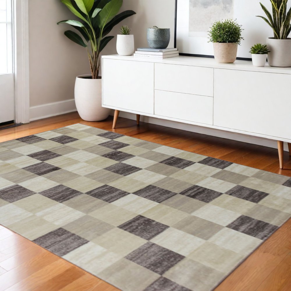 4' X 6' Beige And Brown Geometric Area Rug