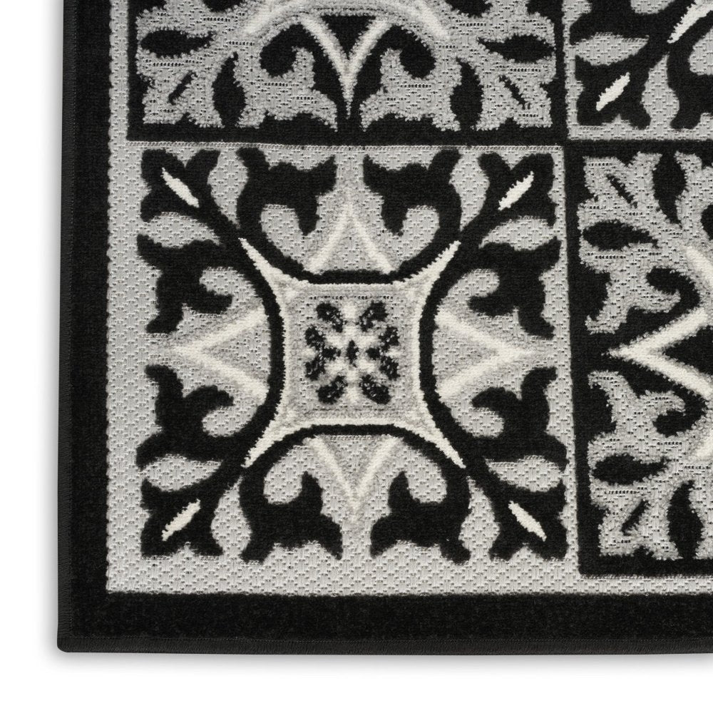 9' X 12' Black And White Fleur De Lis Stain Resistant Non Skid Area Rug