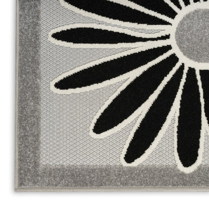 7' X 10' Black And White Floral Stain Resistant Non Skid Area Rug