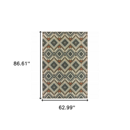 5' X 7' Gray Geometric Stain Resistant Indoor Outdoor Area Rug