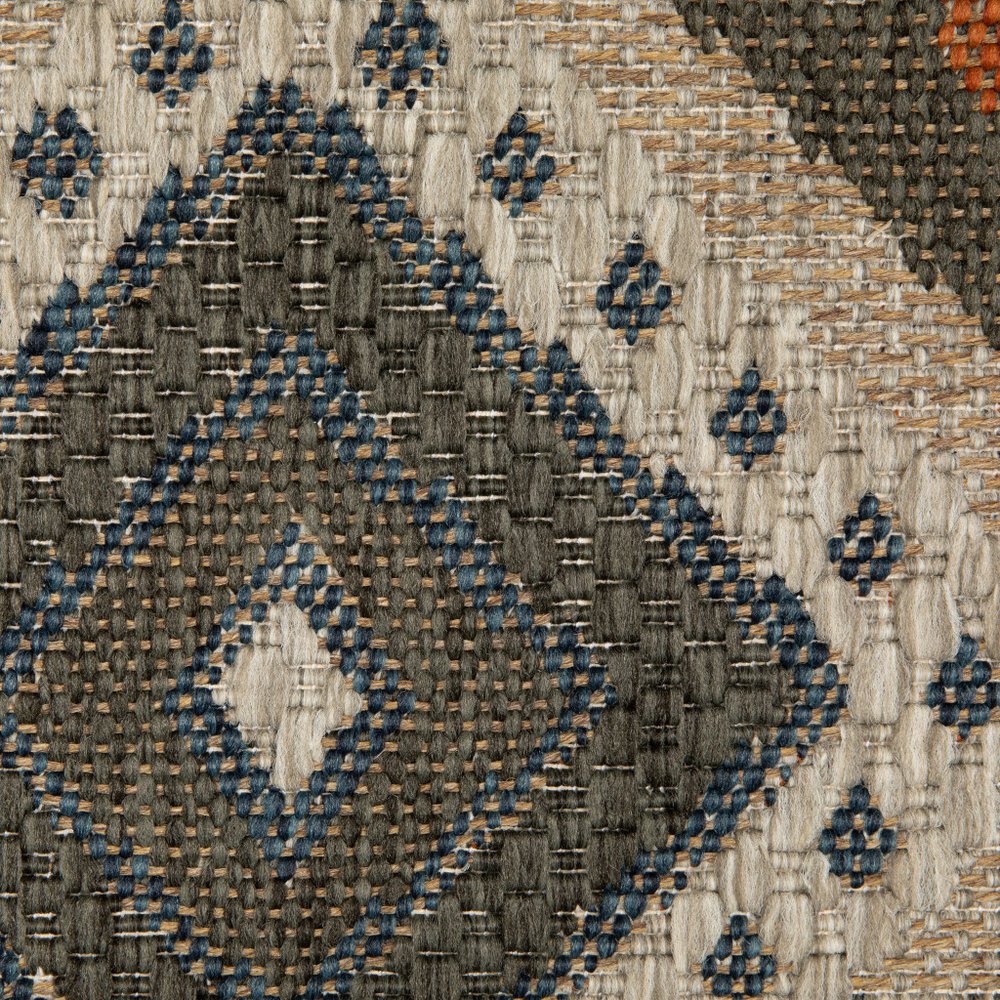 5' X 7' Gray Geometric Stain Resistant Indoor Outdoor Area Rug