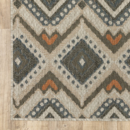 5' X 7' Gray Geometric Stain Resistant Indoor Outdoor Area Rug