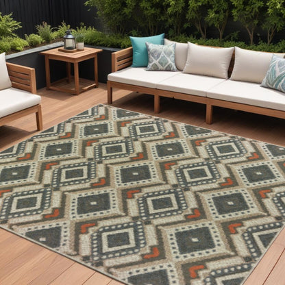 8' x 10' Gray Geometric Stain Resistant Indoor Outdoor Area Rug