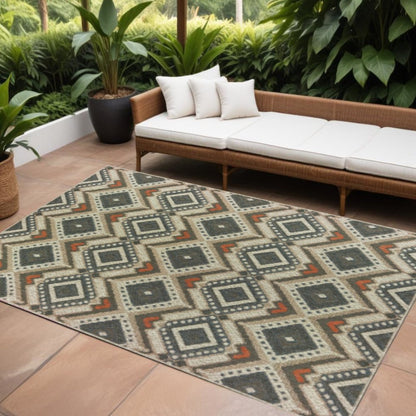 10' X 13' Gray Geometric Stain Resistant Indoor Outdoor Area Rug