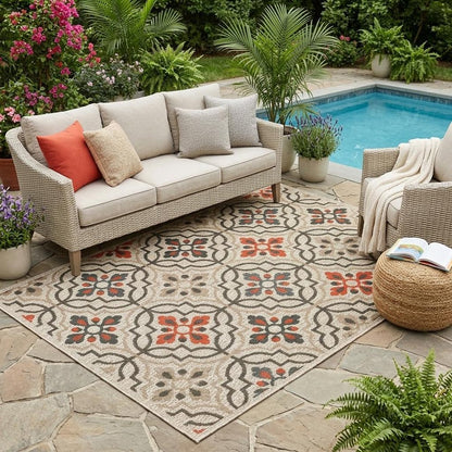 5' X 7' Gray Geometric Stain Resistant Indoor Outdoor Area Rug