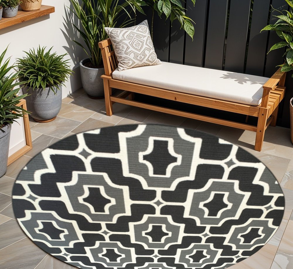 8' X 8' Black and Gray Round Geometric Stain Resistant Indoor Outdoor Area Rug