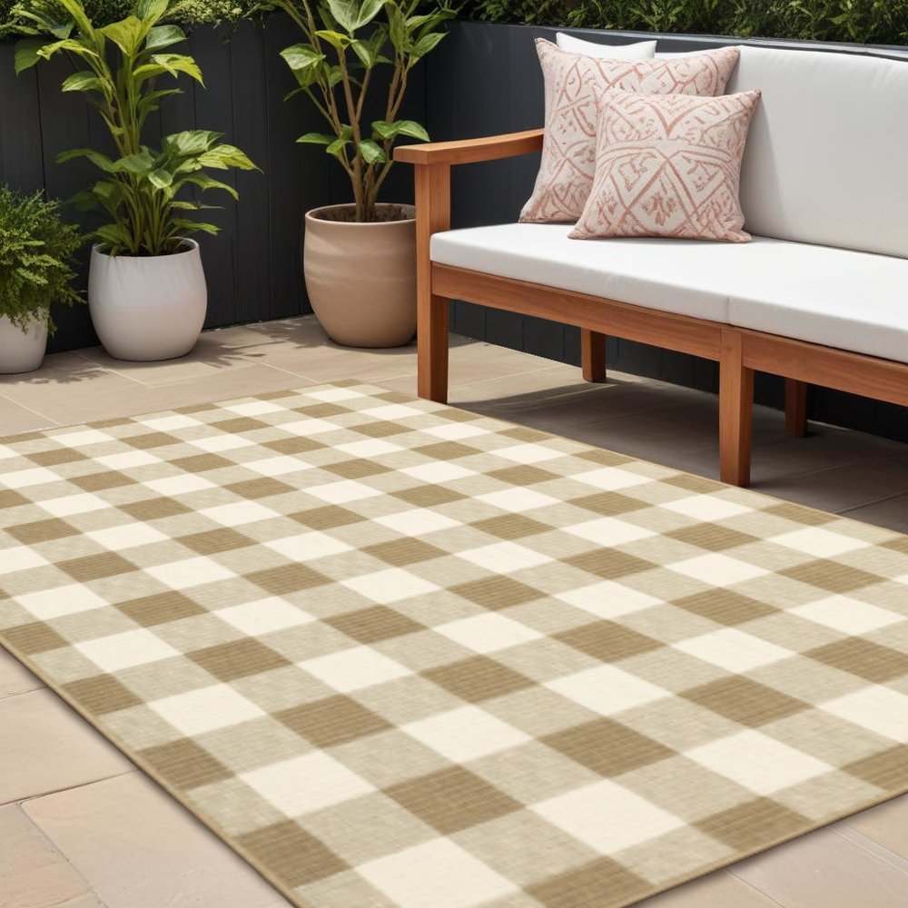 7' X 10' Gray and Ivory Geometric Stain Resistant Indoor Outdoor Area Rug