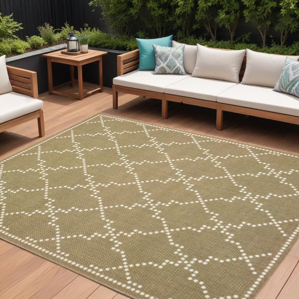8' X 11' Tan Geometric Stain Resistant Indoor Outdoor Area Rug