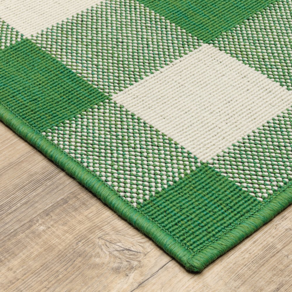 4' X 6' Green and Ivory Geometric Stain Resistant Indoor Outdoor Area Rug