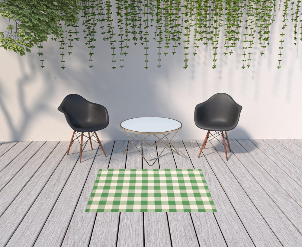 4' X 6' Green and Ivory Geometric Stain Resistant Indoor Outdoor Area Rug