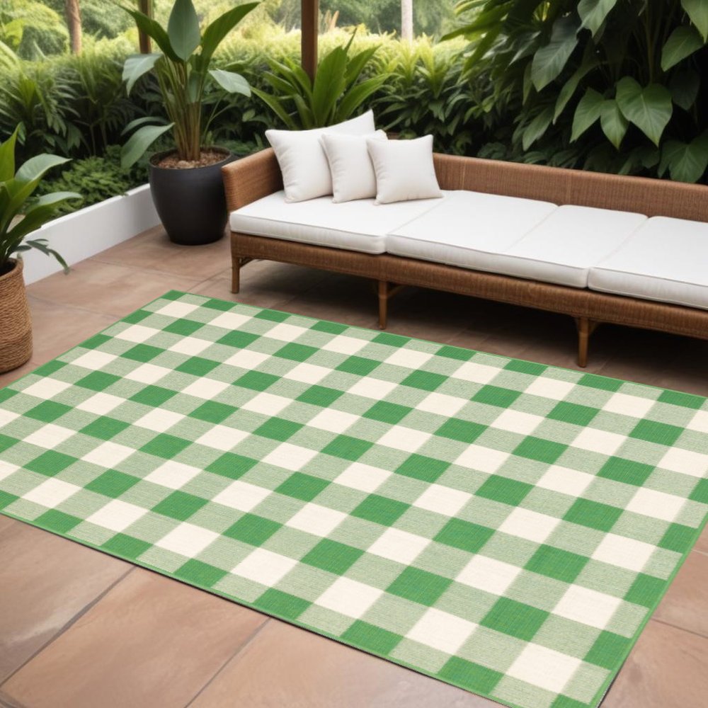 9' X 13' Green and Ivory Geometric Stain Resistant Indoor Outdoor Area Rug