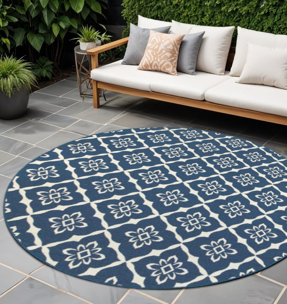 8' X 8' Blue and Ivory Round Floral Stain Resistant Indoor Outdoor Area Rug