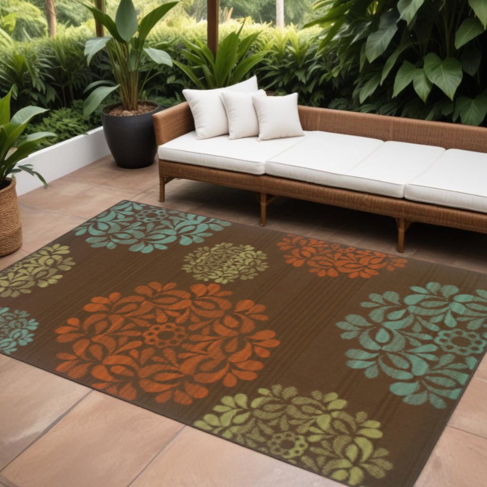 7' X 10' Brown Floral Stain Resistant Indoor Outdoor Area Rug