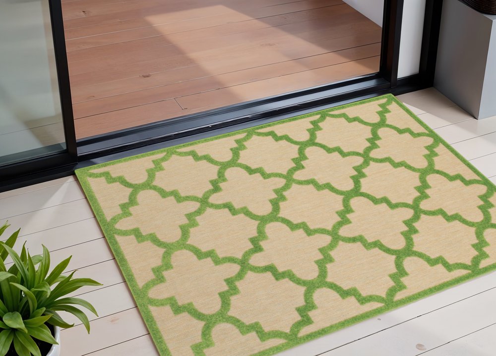 2' X 3' Green Geometric Stain Resistant Indoor Outdoor Area Rug