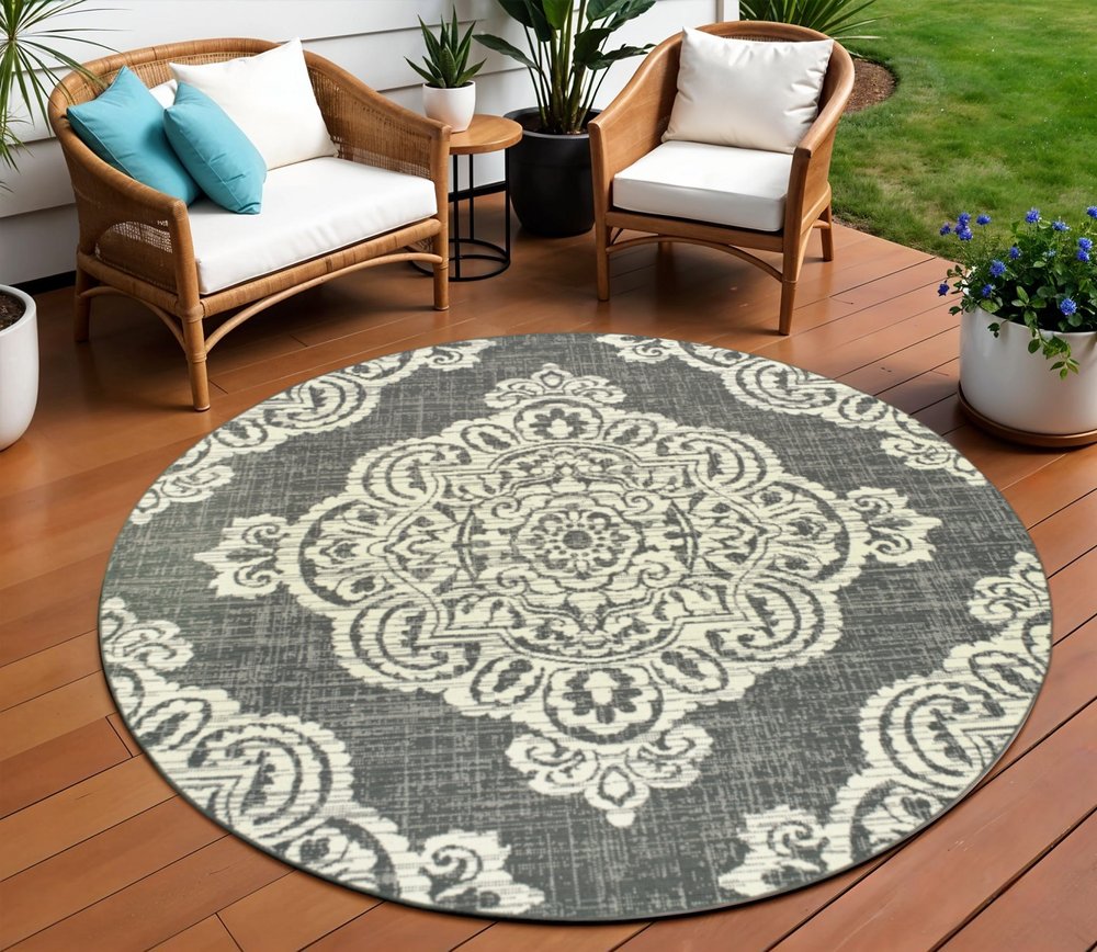 8' X 8' Gray and Ivory Round Oriental Stain Resistant Indoor Outdoor Area Rug