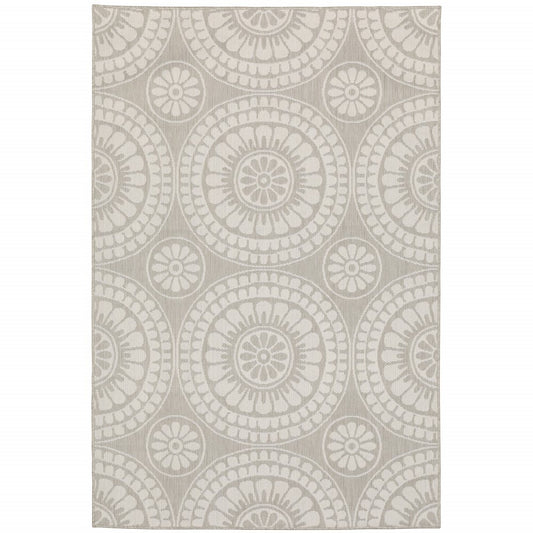 5' X 7' Gray and Ivory Geometric Stain Resistant Indoor Outdoor Area Rug