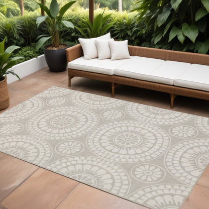 7' X 9' Gray and Ivory Geometric Stain Resistant Indoor Outdoor Area Rug