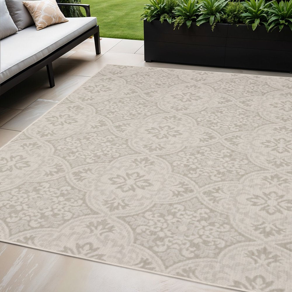 5' X 7' Gray and Ivory Floral Stain Resistant Indoor Outdoor Area Rug