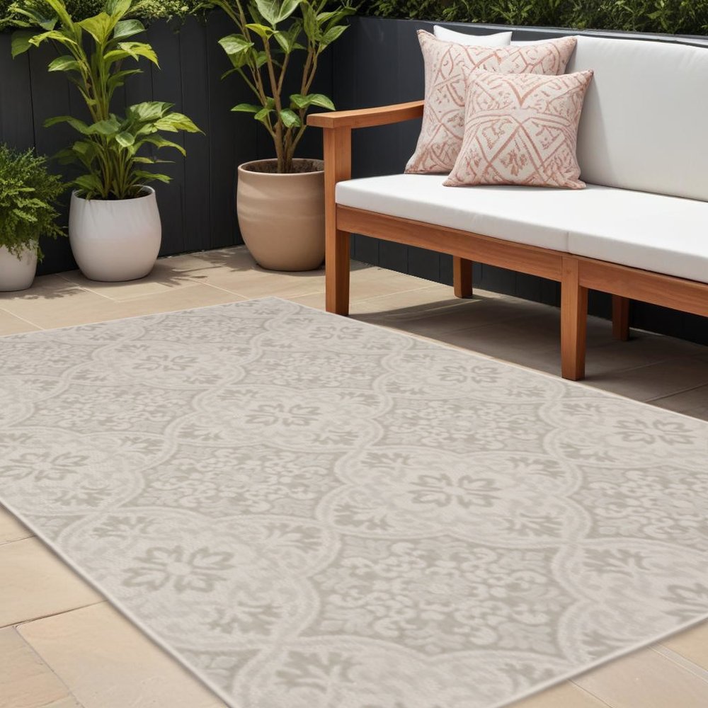 8' X 10' Gray and Ivory Floral Stain Resistant Indoor Outdoor Area Rug