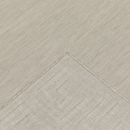 5' X 7' Gray and Ivory Stain Resistant Indoor Outdoor Area Rug