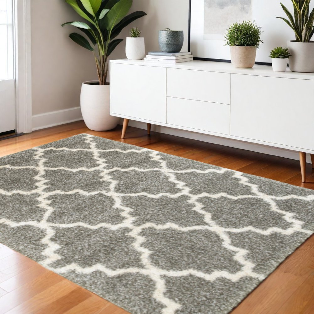 4' X 6' Grey And Ivory Geometric Shag Power Loom Stain Resistant Area Rug