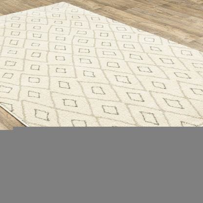 4' X 6' Sand Ash Grey And Ivory Geometric Power Loom Stain Resistant Area Rug