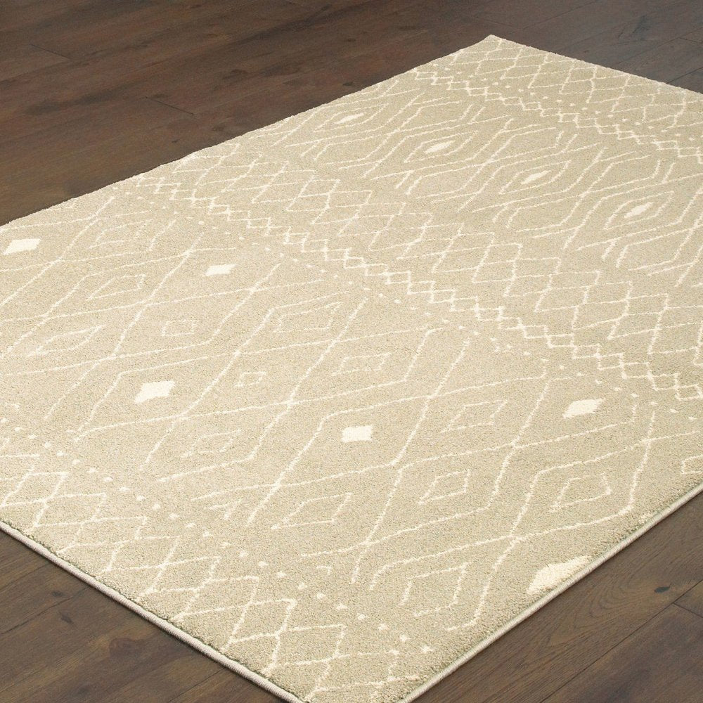 7' X 9' Sand Geometric Shag Area Rug