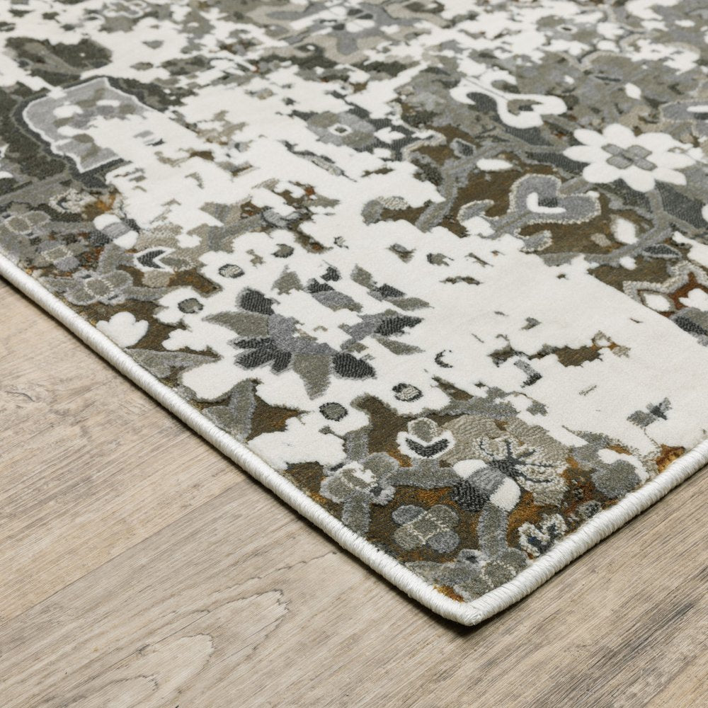 4' X 6' Ivory And Gray Oriental Distressed Area Rug