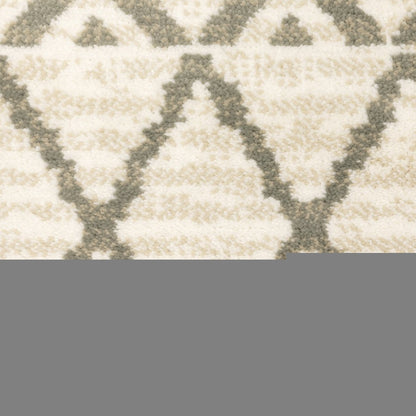 5' X 7' Ivory And Grey Geometric Power Loom Stain Resistant Area Rug