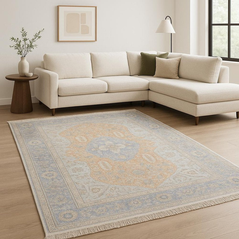 8' X 10' Blue And Red Oriental Hand Loomed Stain Resistant Area Rug With Fringe