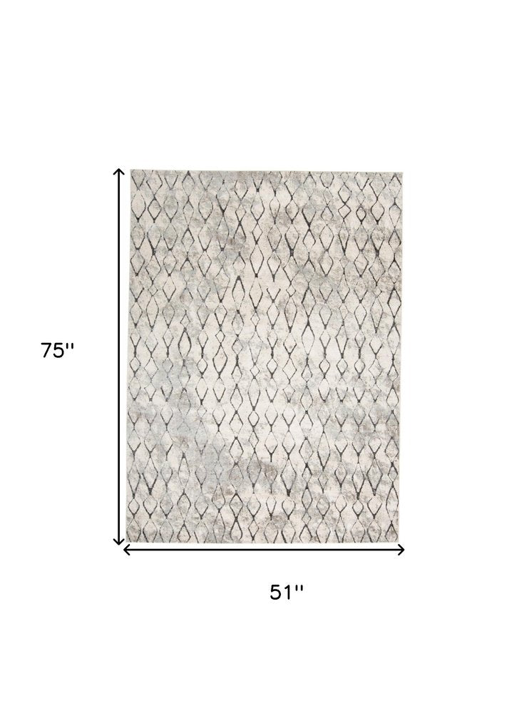 4' X 6' Gray And Ivory Geometric Area Rug