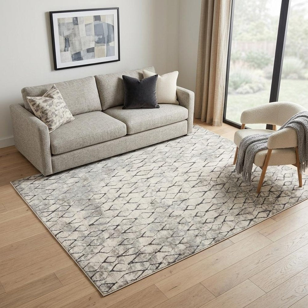 4' X 6' Gray And Ivory Geometric Area Rug