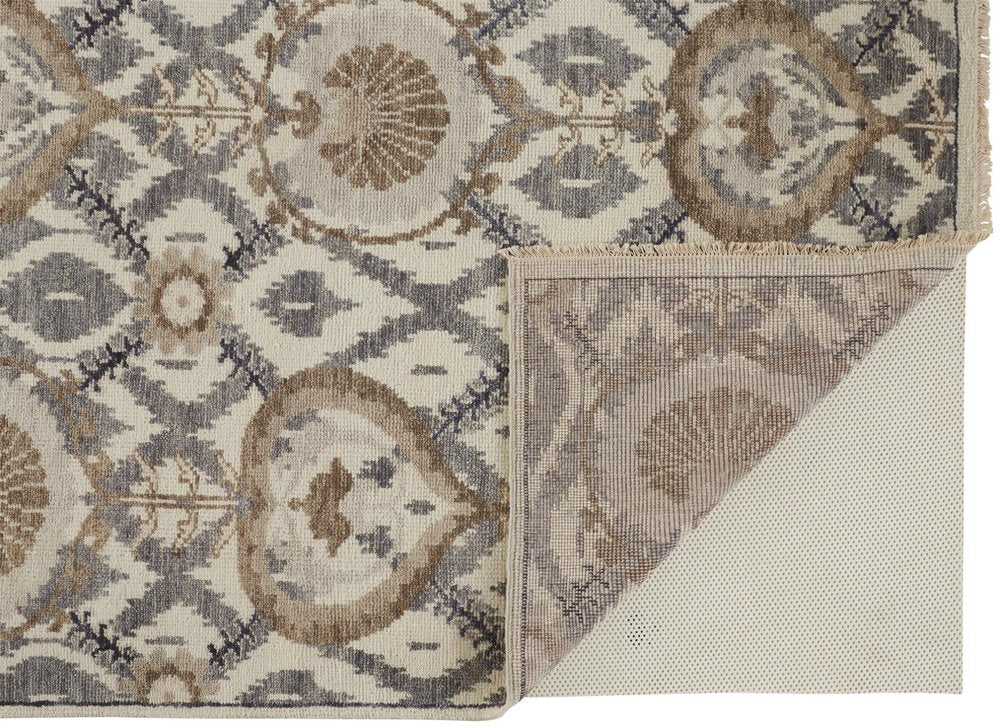4' X 6' Gray and Ivory Wool Floral Hand Knotted Area Rug