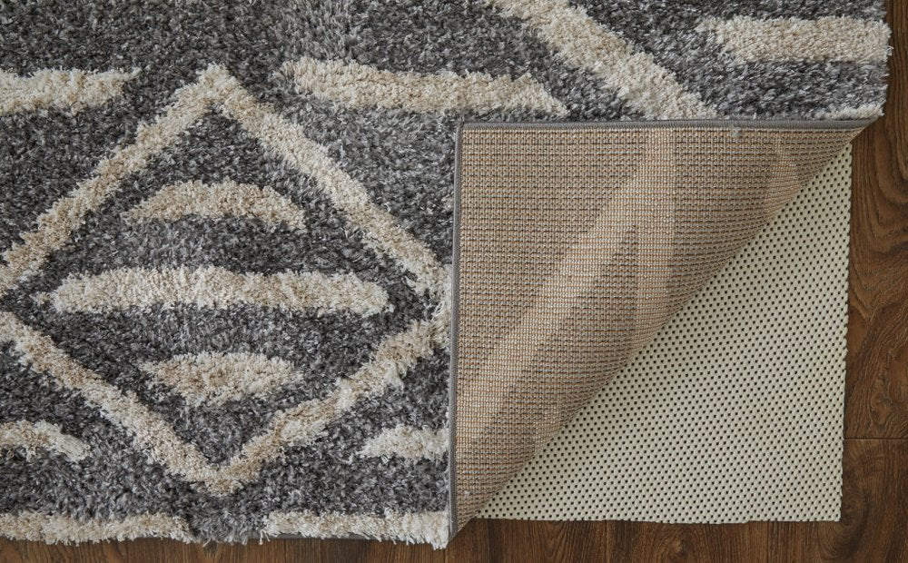 4' X 6' Gray And Ivory Geometric Power Loom Stain Resistant Area Rug