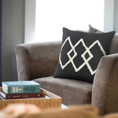 20" X 20" White And Black 100% Cotton Geometric Zippered Pillow