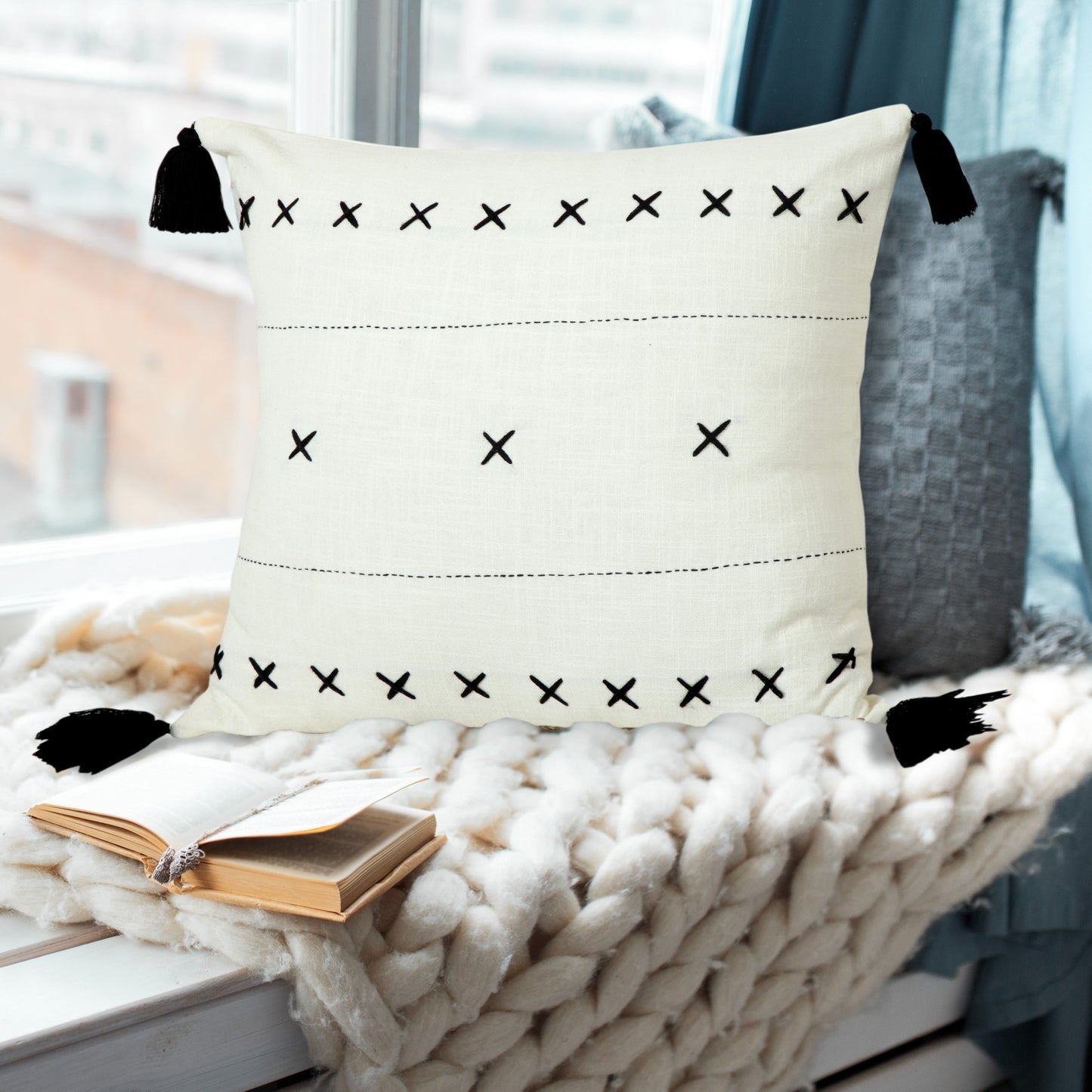 20" X 20" Off-White And Black 100% Cotton Geometric Zippered Pillow