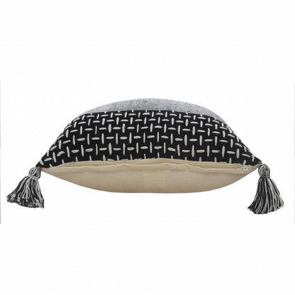 20" X 20" Black And White 100% Cotton Geometric Zippered Pillow