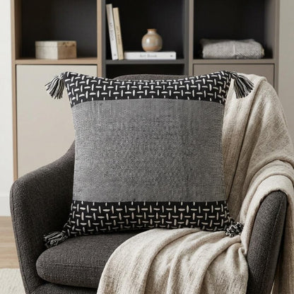 20" X 20" Black And White 100% Cotton Geometric Zippered Pillow