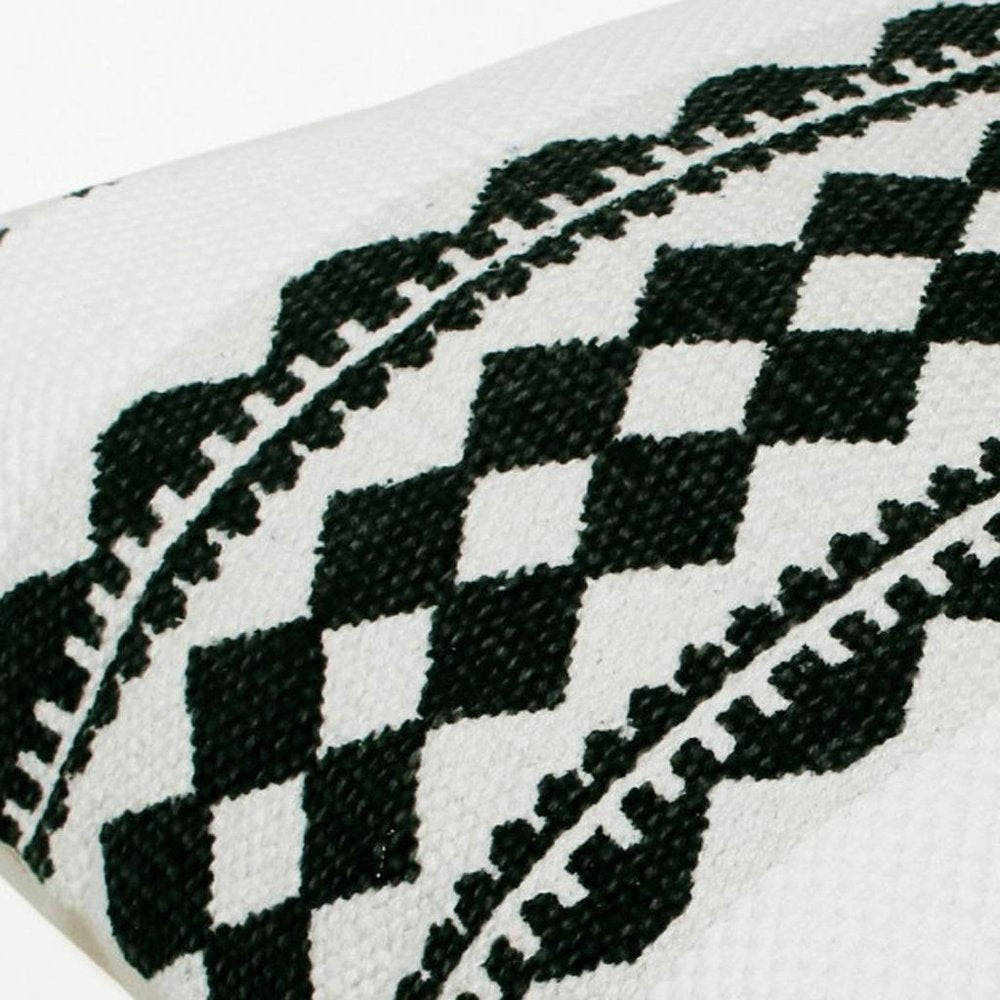 20" X 20" Black And White 100% Cotton Geometric Zippered Pillow