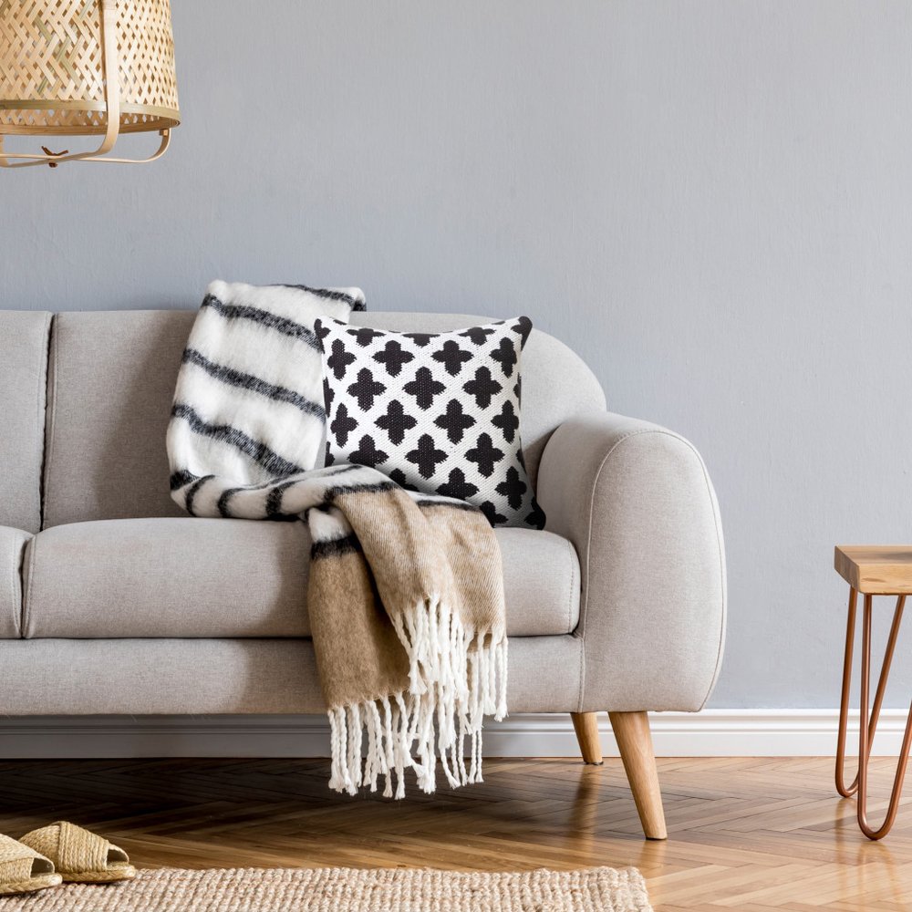 20" X 20" Green And White 100% Cotton Geometric Zippered Pillow