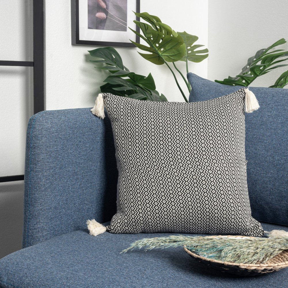 18" X 18" Light Gray 100% Cotton Geometric Zippered Pillow