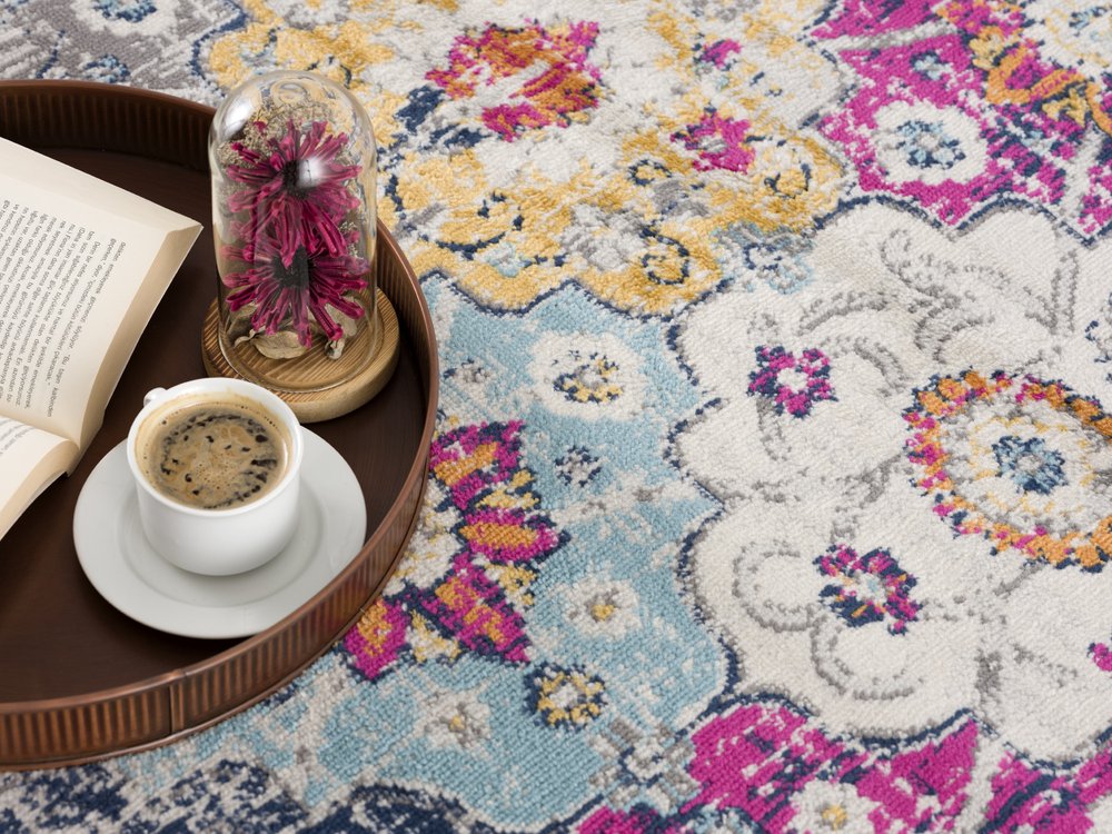 5' Gray Beige and Blue Geometric Distressed Round Rug