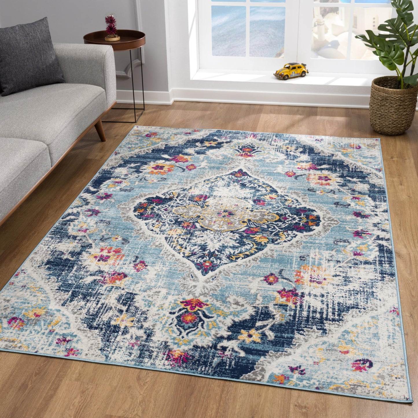 5' Blue and Gray Oriental Distressed Round Rug